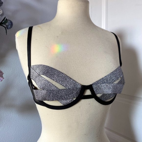 NWOT Bluebella Emilia Bra - 32 D Silver - Picture 6 of 8